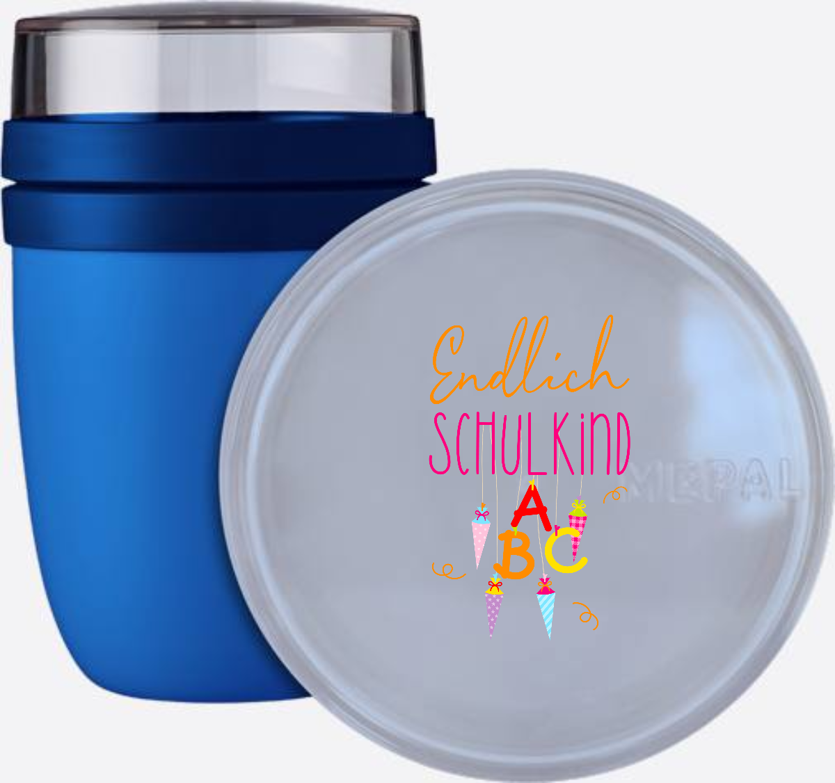Tasse „Endlich Schulkind“ mit Namen zur Einschulung - Vivid Blue