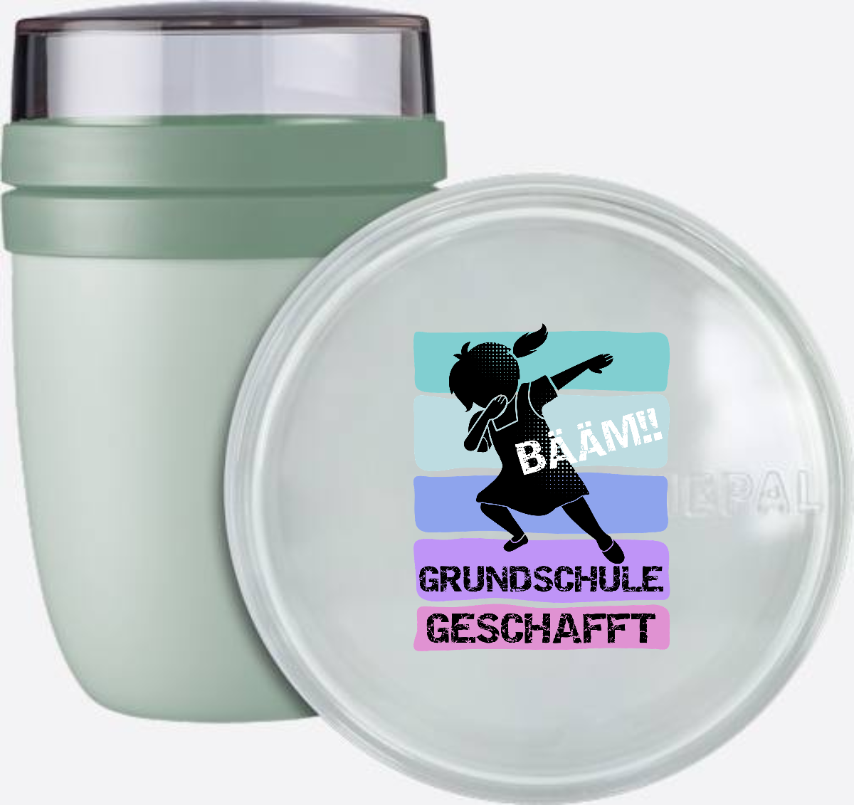 Tasse „Bääm! Grundschule geschafft“ für Mädchen mit Namen - Nordic Sage