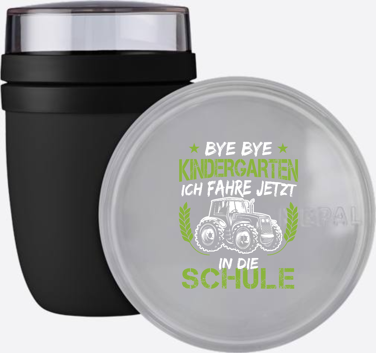 Tasse Einschulung: Bye Bye Kindergarten Traktor Grün-Weiß - Nordic Black