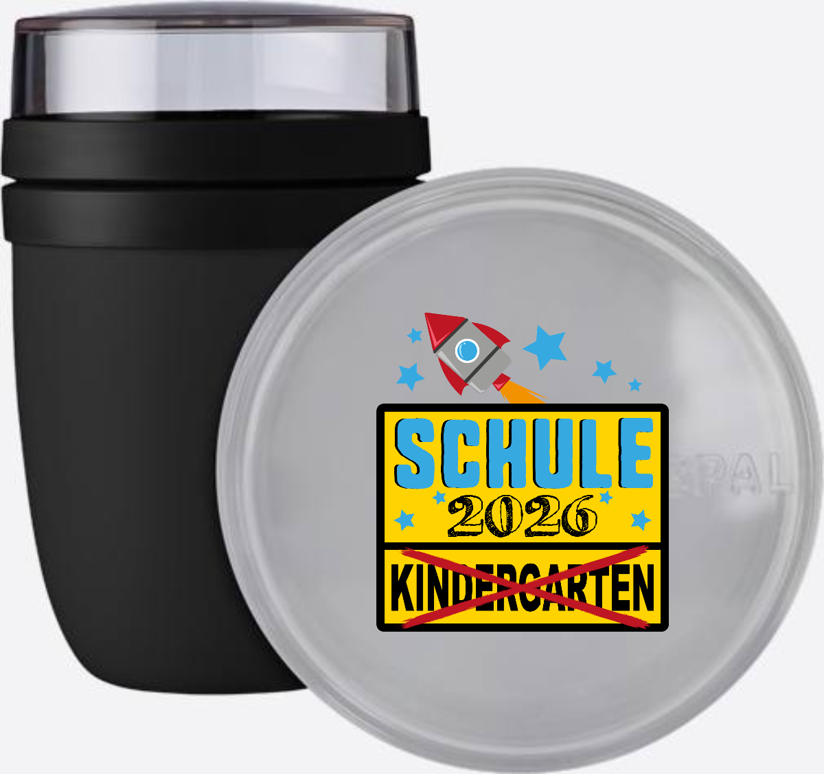 Tasse zur Einschulung 2026: Ortsschild & Rakete mit Name - Nordic Black