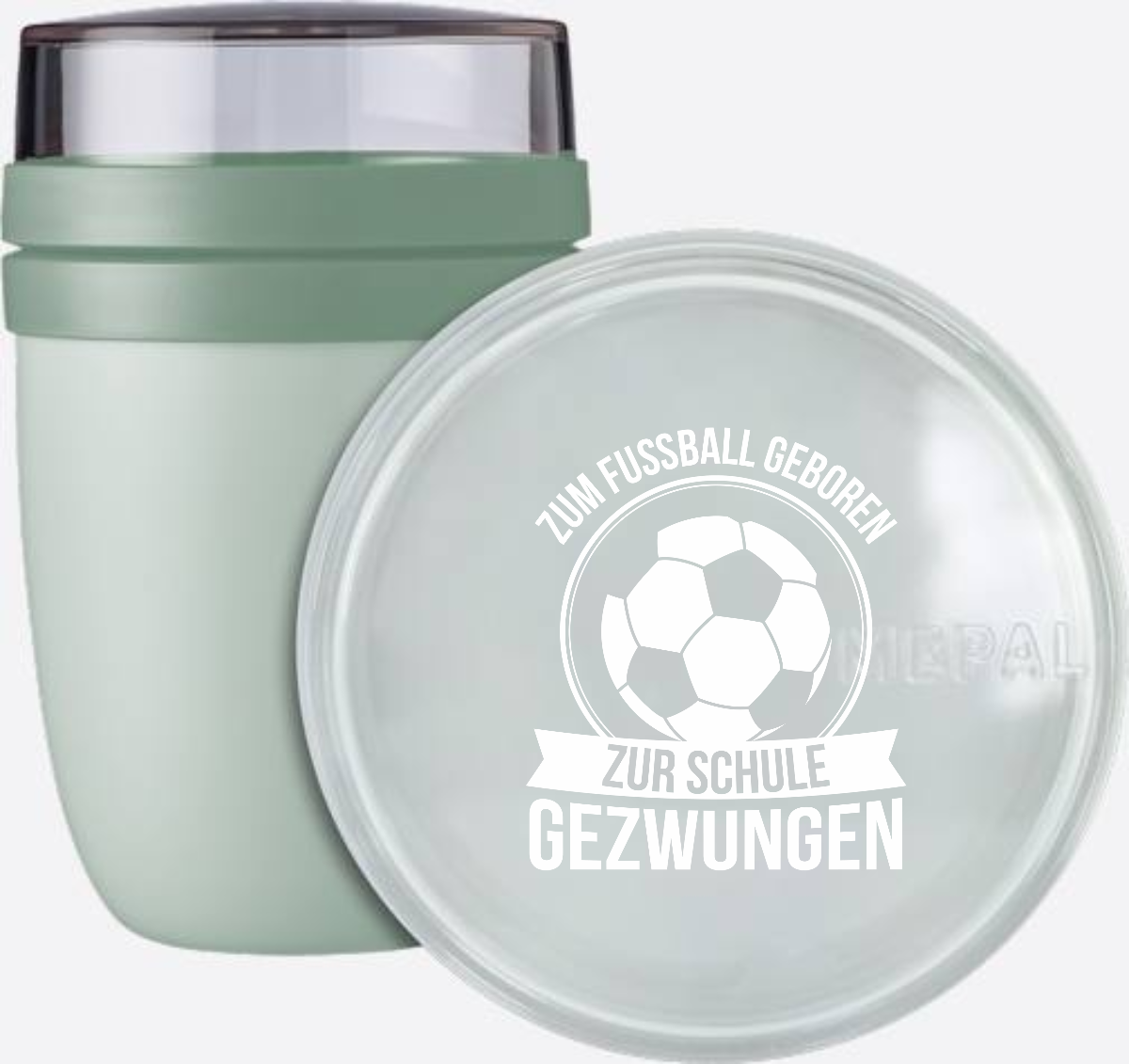 Tasse zur Einschulung: Zum Fußball geboren – Personalisiert - Nordic Sage