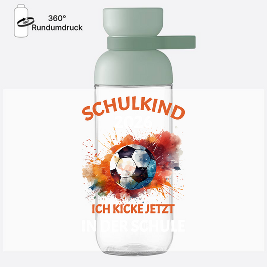Trinkflasche Schulkind 2026 – Ich kicke jetzt in der Schule - Nordic Sage